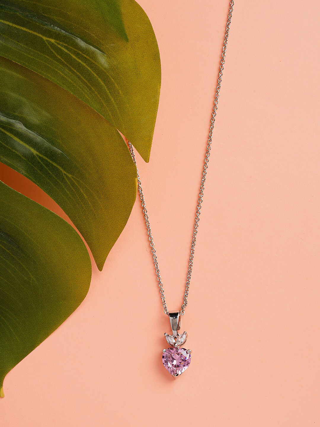 HOT AND BOLD Silver-Toned & Pink Brass Silver-Plated Oxidised Chain