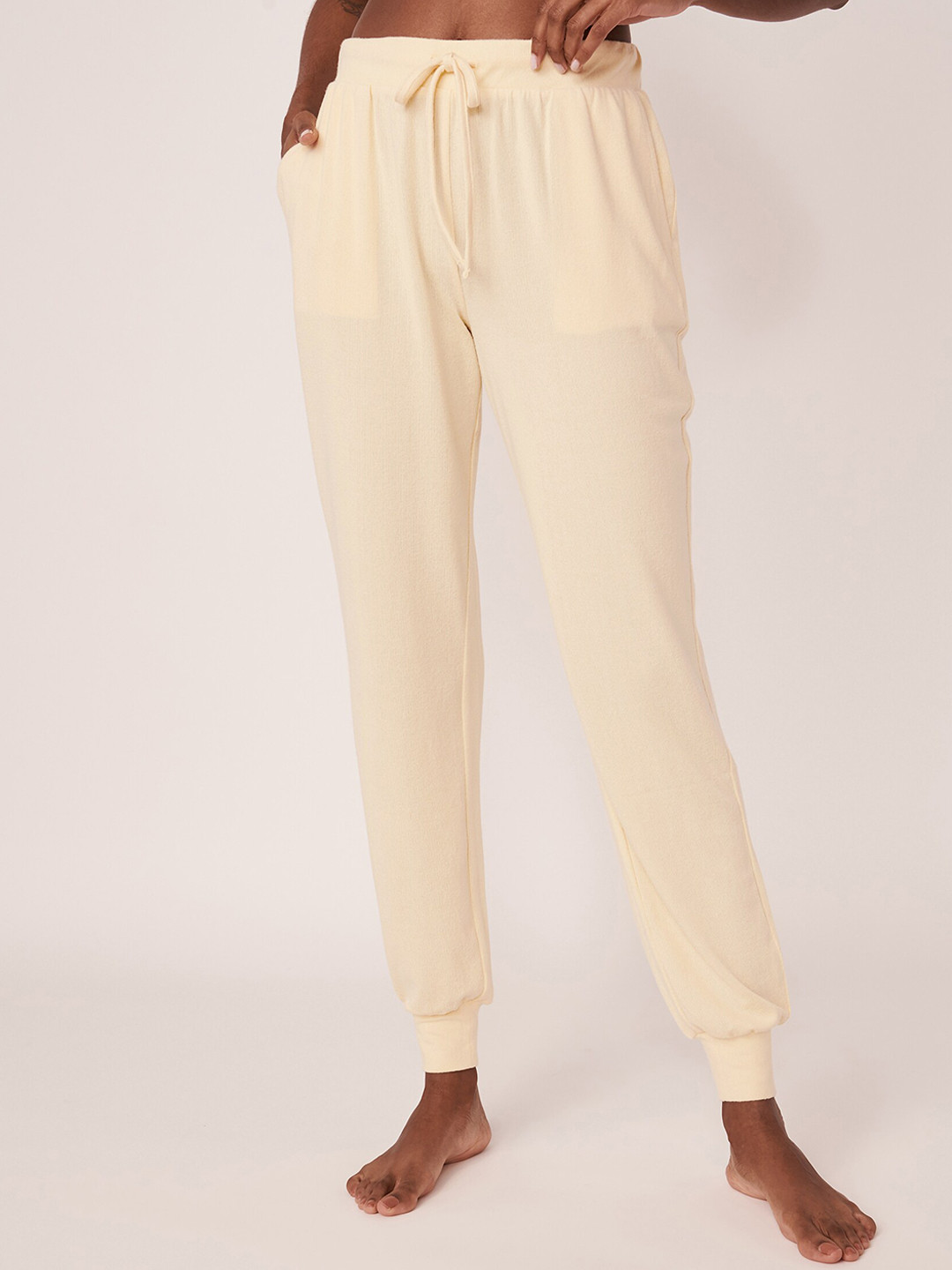 La Vie en Rose Women Yellow Solid Lounge Jogger Pants