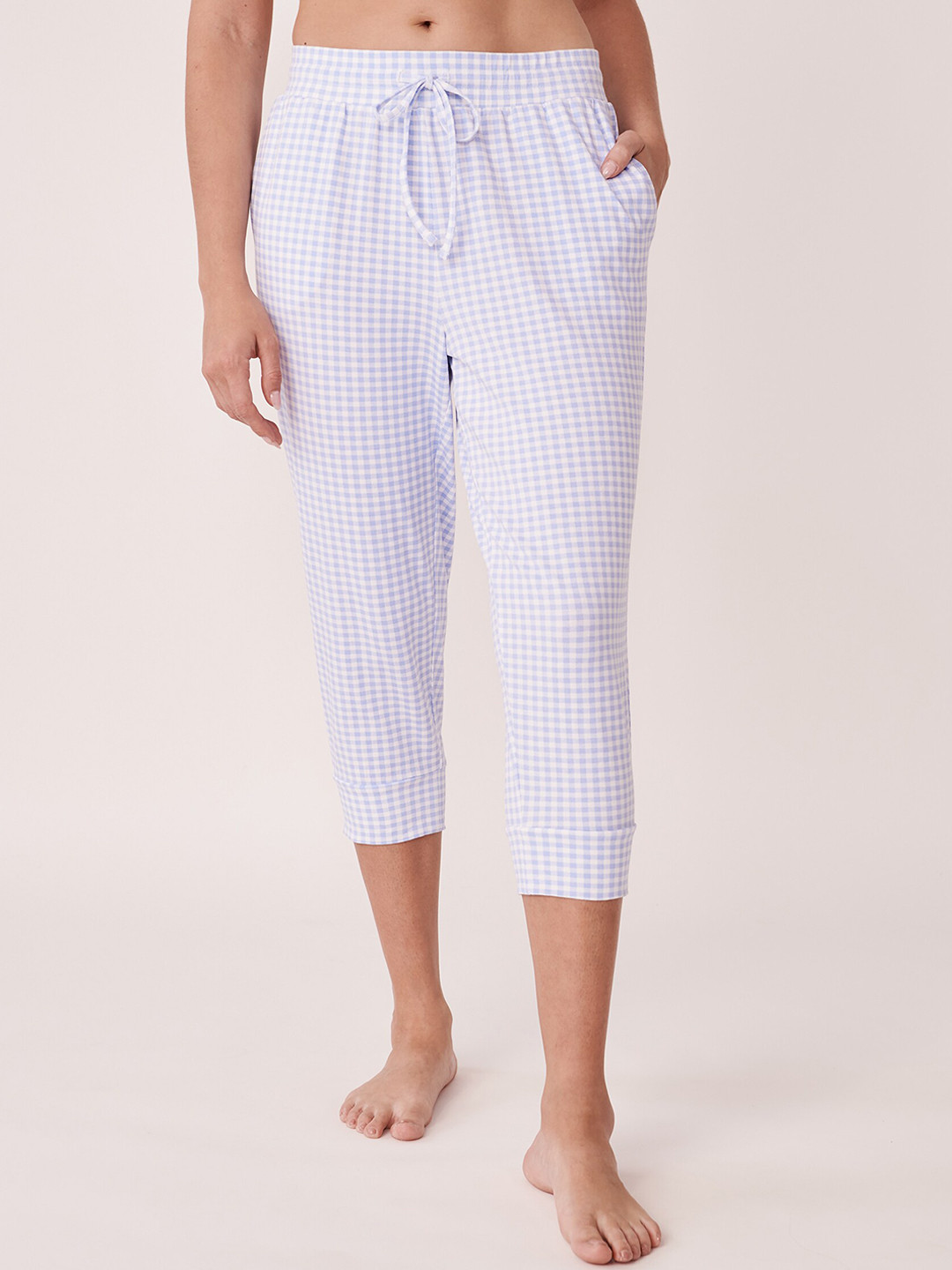 La Vie en Rose Women Blue & White Checked Lounge Capris