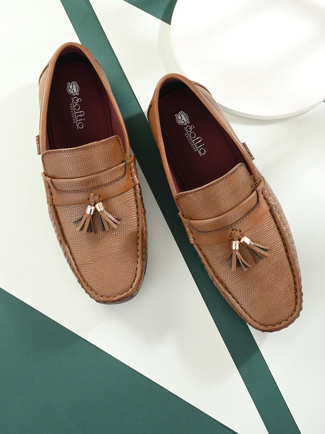 SOFTIO Men Tan Tasselled Loafers Casual Shoes