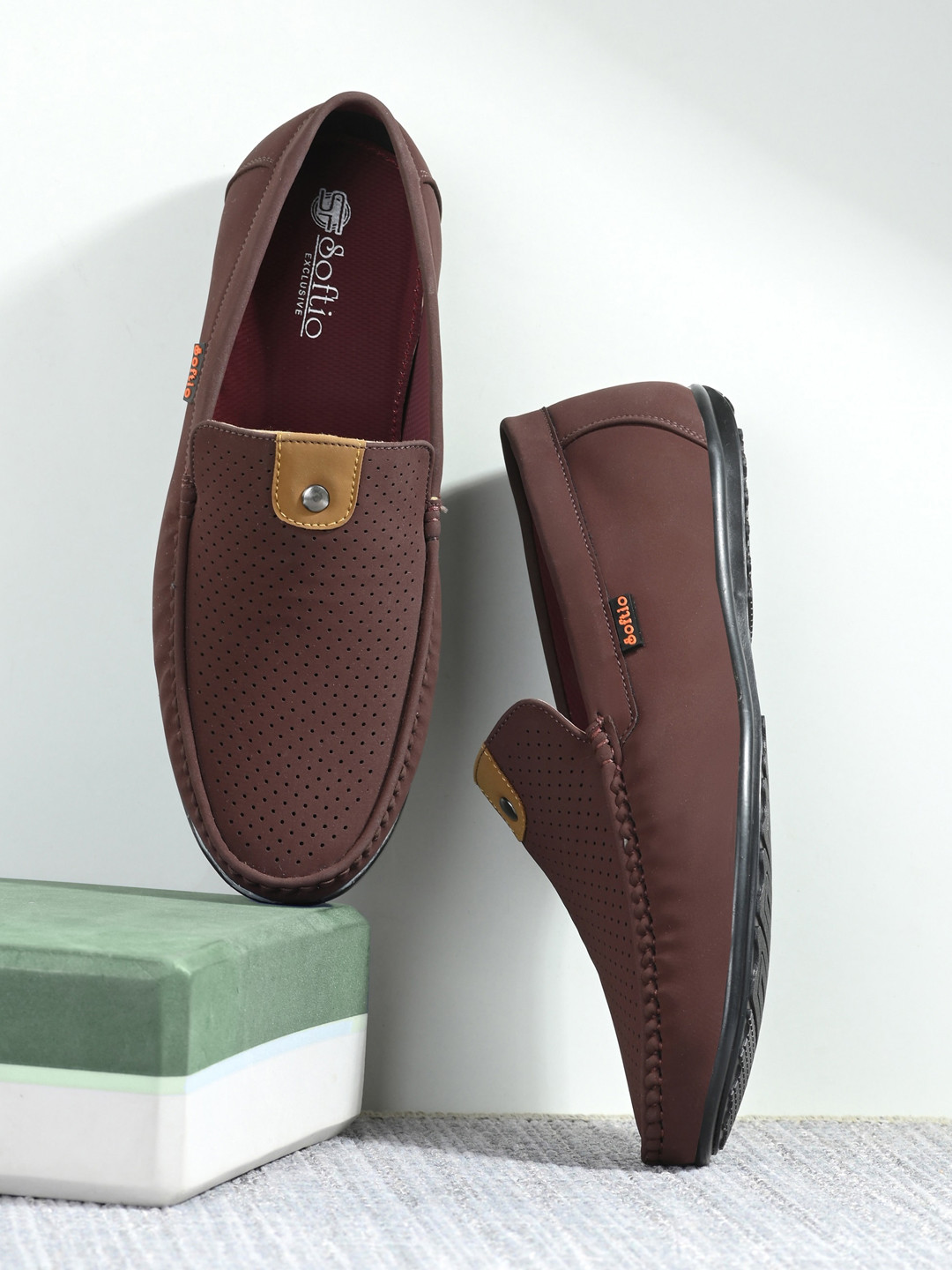 SOFTIO Men Brown Synthetic Leather Slip-On Sneakers