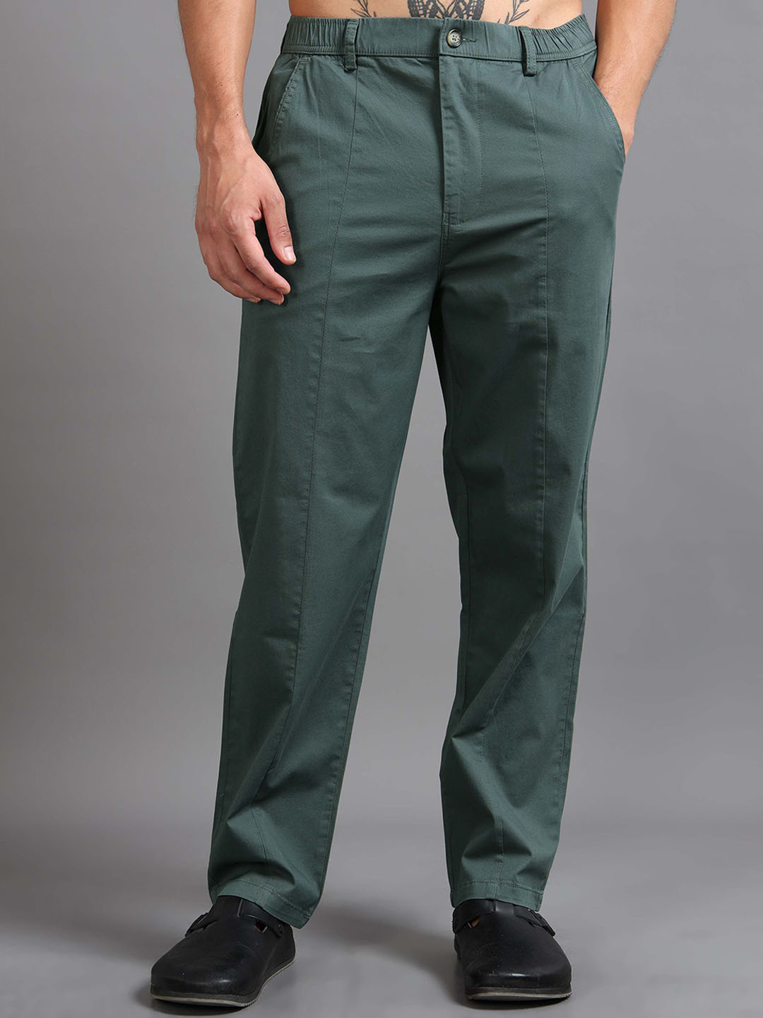 Italian Colony Men Relaxed Mid-Rise Relaxed Fit Trousers