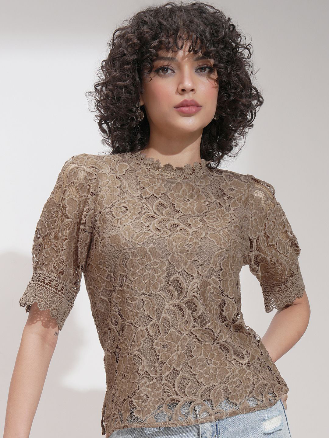 ESPYR By Tokyo Talkies Applique Cotton Top