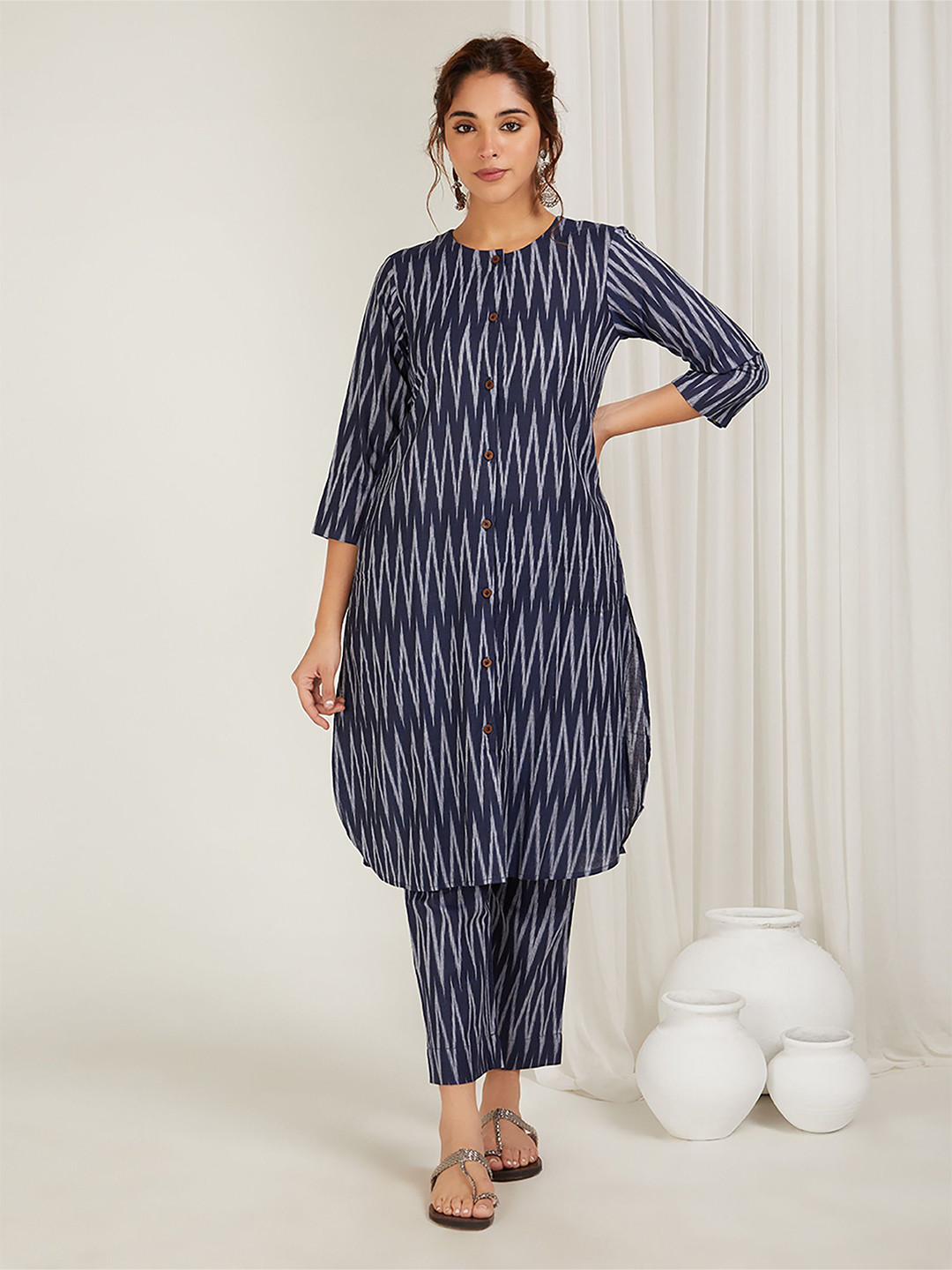 CYAN Chevron Printed Round Neck Straight Cotton Kurta