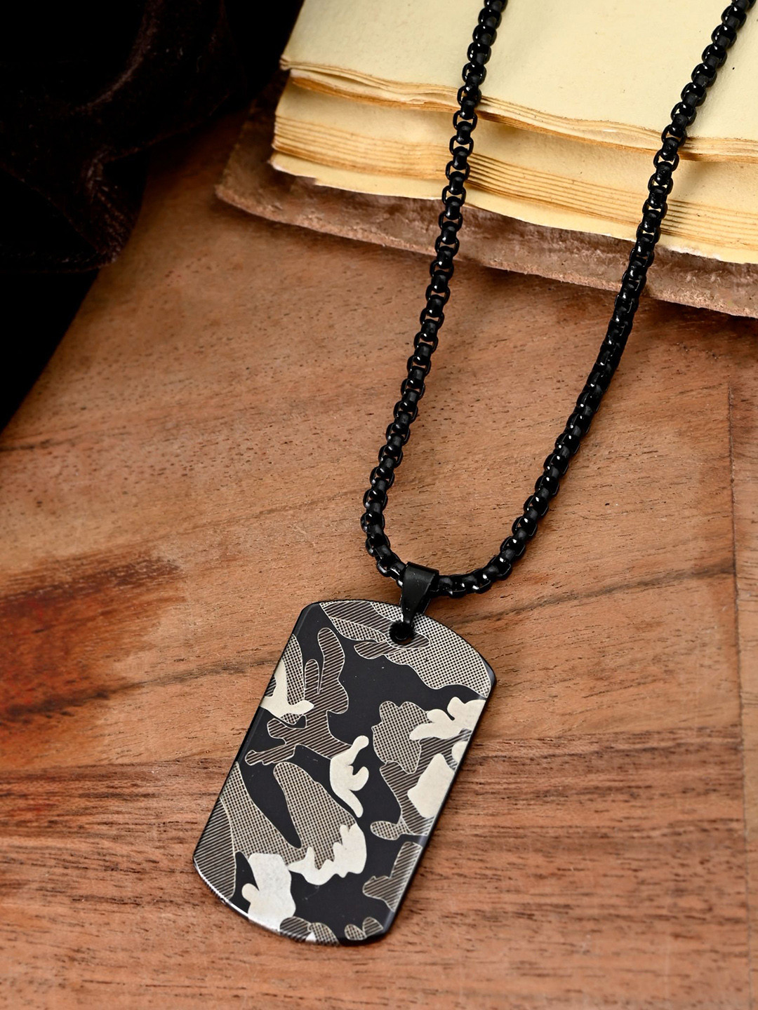 AGARWALPRODUCT Unisex Sterling Silver Camouflage Printed Pendant With Chain
