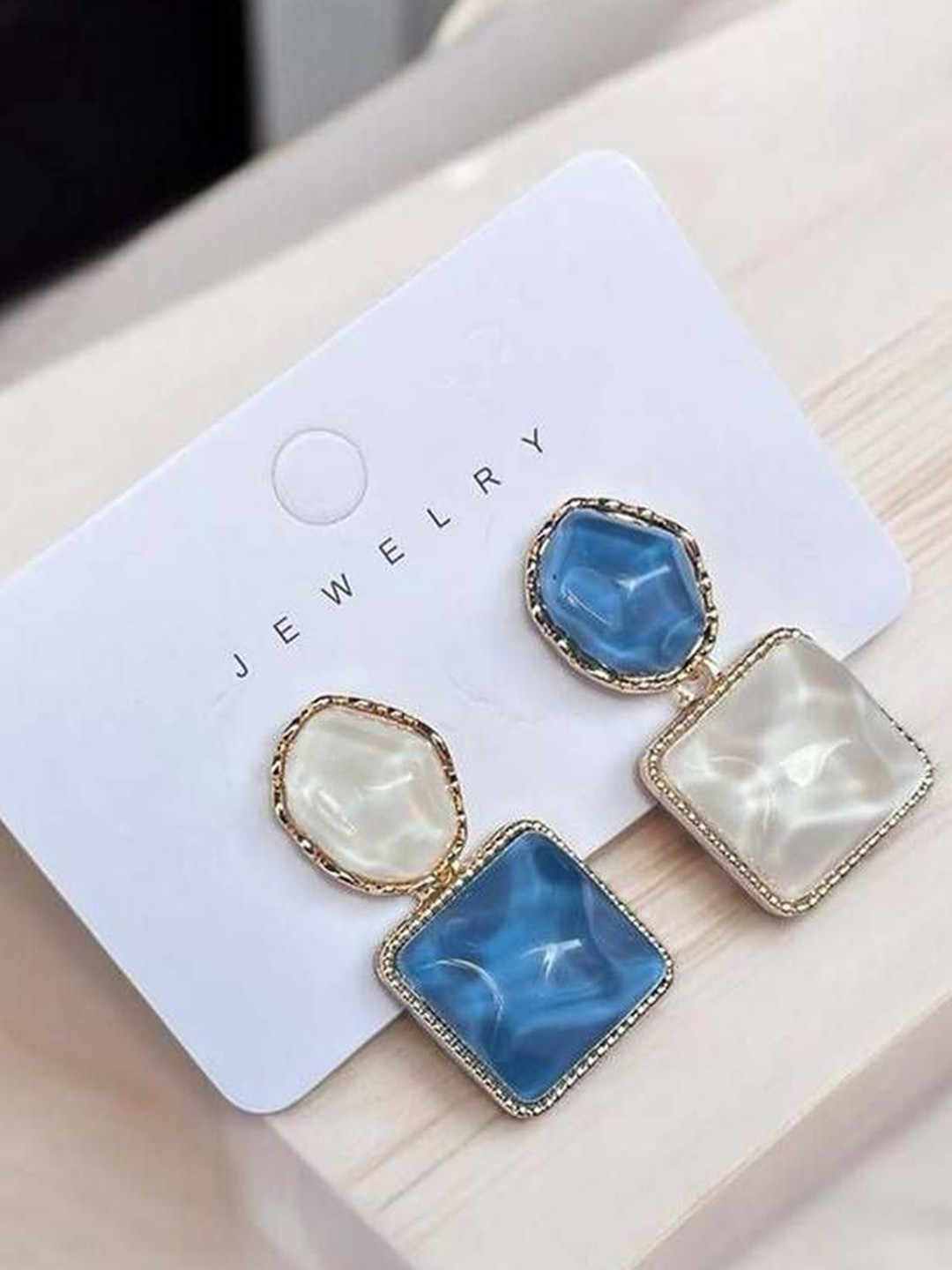 DressBerry Agate Studded Square Shaped Drop Earrings