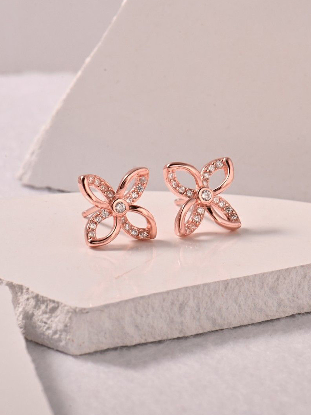 RACHIVA 925 Sterling Silver Rose Gold Chic Centered Flower Rose Gold Studs Earing