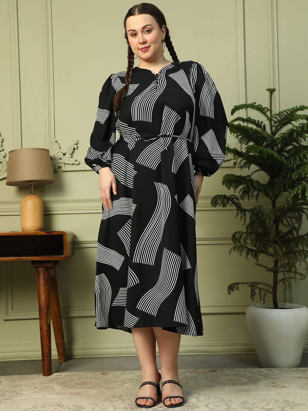 Oxolloxo Plus Size Printed Round Neck Long Sleeve Maxi Dress With Waist Tie-Up Belt
