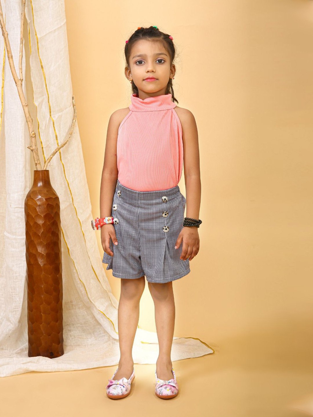 DEL LUNA Girls Mock Neck Top With Shorts