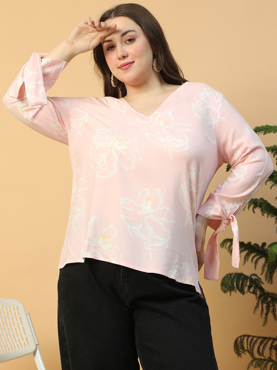 Oxolloxo Plus Size Light Floral Print V-Neck Long Sleeve With Tie-up Detail Top