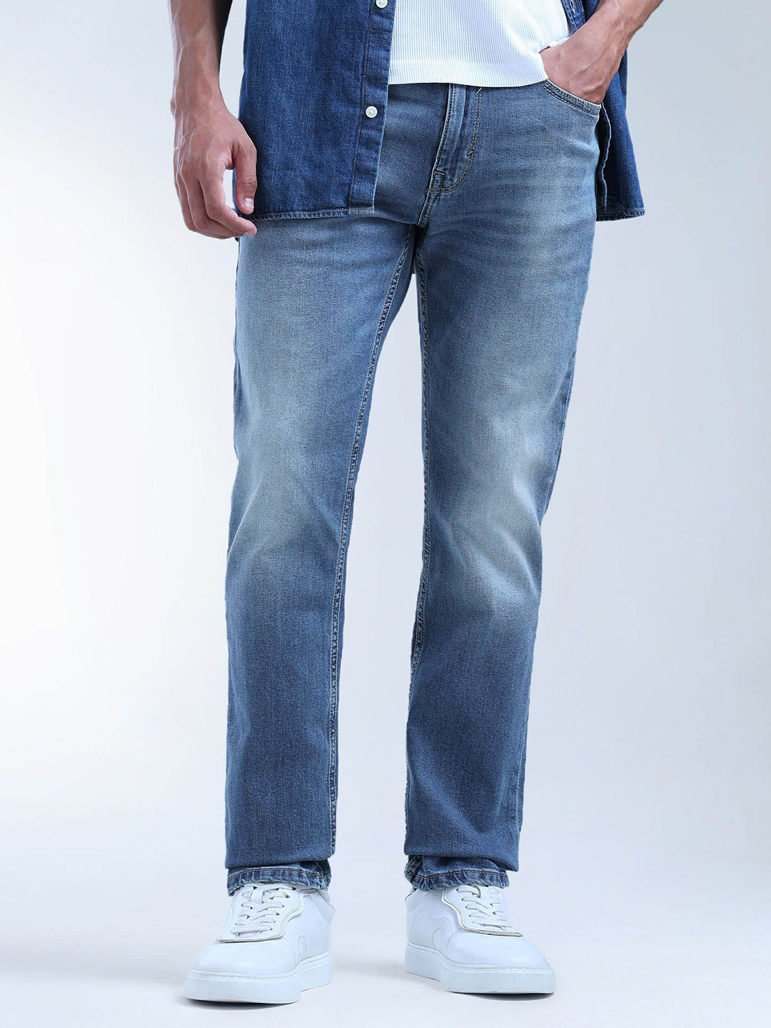 Flying Machine authentic signature Men Straight Fit Heavy Fade Cotton Stretchable Jeans