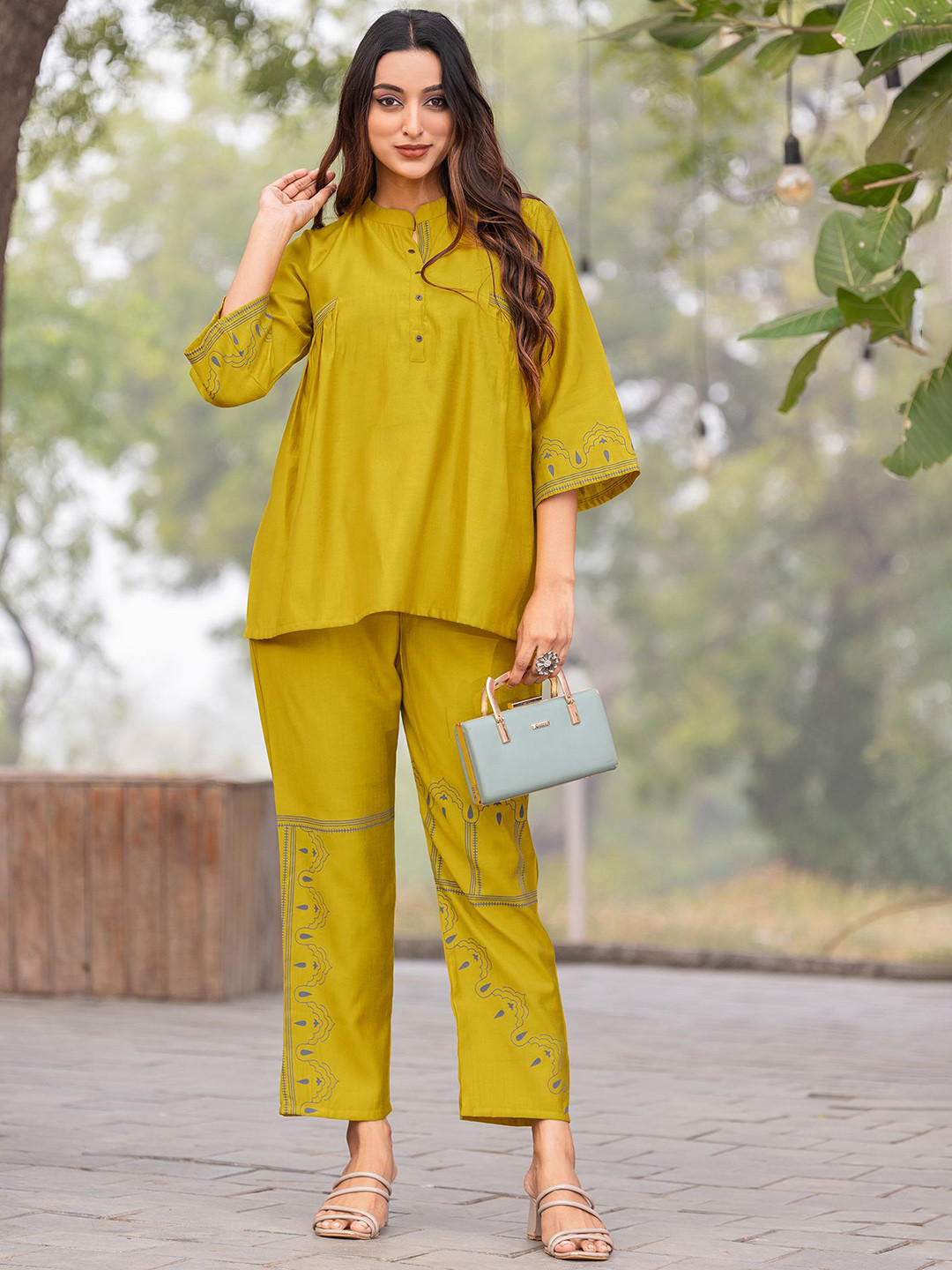 MITTOO Printed Mandarin Collar Tunic With Trouser