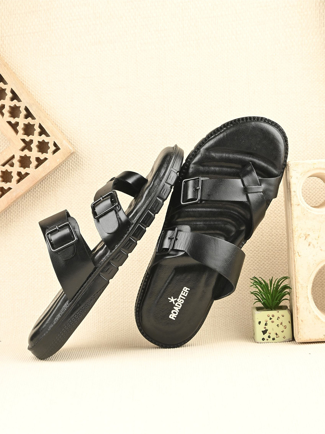 The Roadster Lifestyle Co Men Leather Comfort Sandals