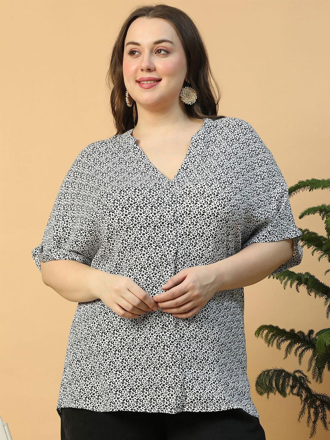 Oxolloxo Plus Size Floral Print V-Neck Short Sleeve Rayon Crepe Top