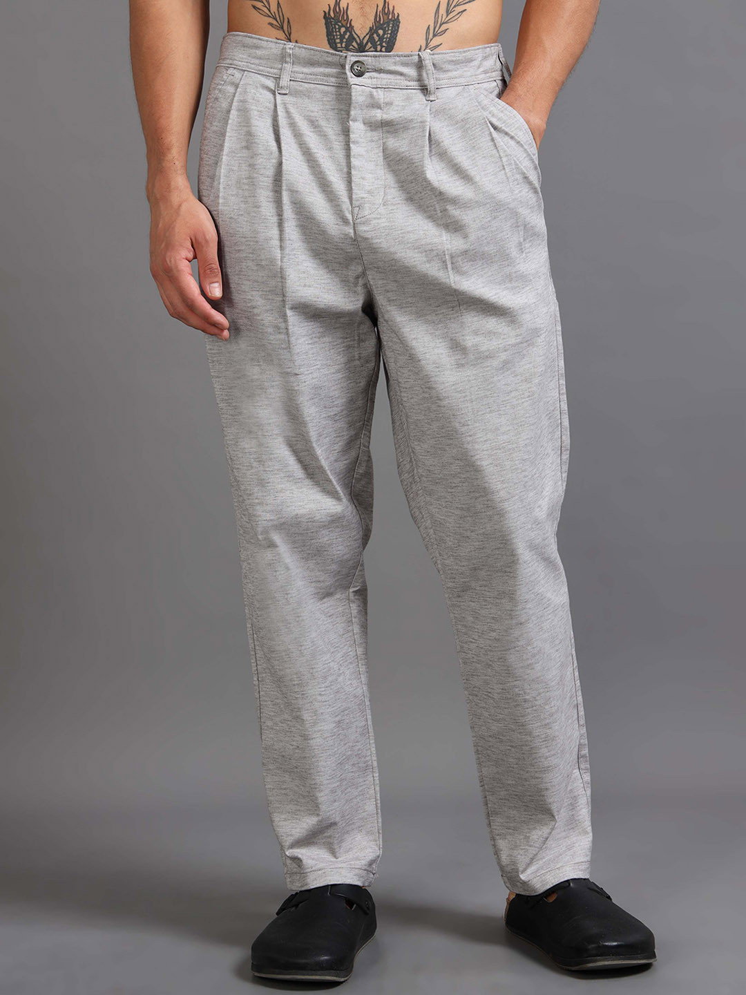 Italian Colony Men Pleated Relaxed Fit Trousers