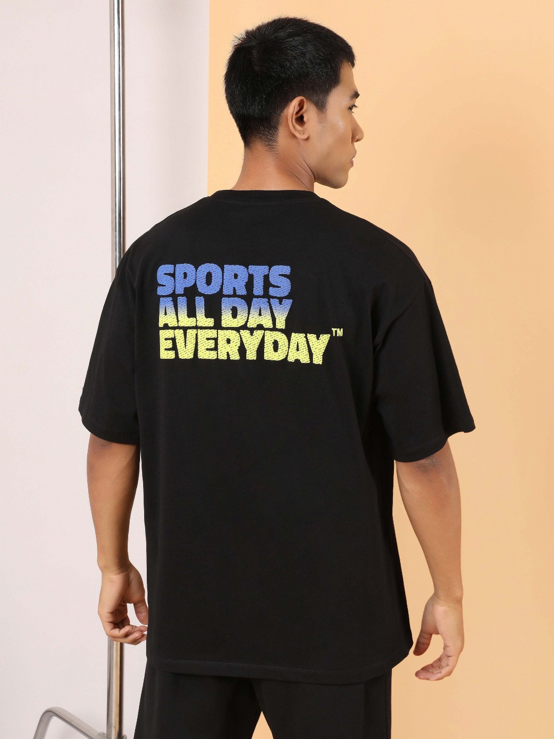CULT Men Black Club Anthem Oversized fit T-shirt