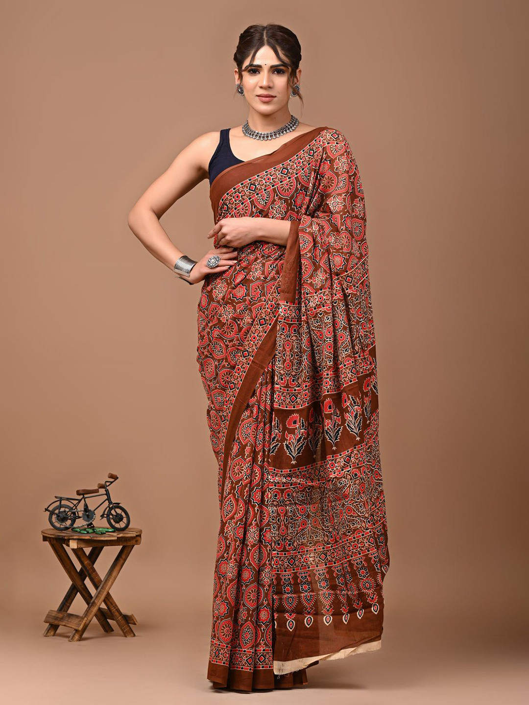 PALLO LATKE Ajrak Block Pure Cotton Block Print Saree