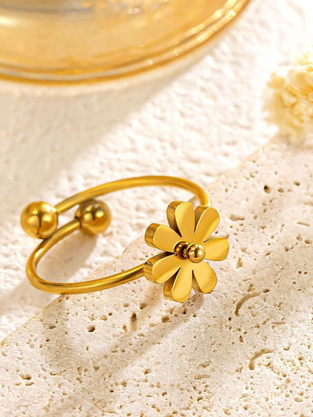 MYKI Enchanting Stainless Steel Gold-Plated Floral Design Adjustable Finger Ring