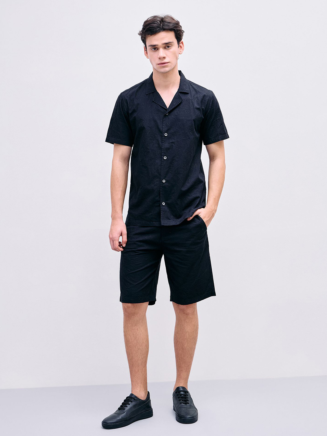 Iconic Men Embroidered Resort Collar Short Sleeves Shirt