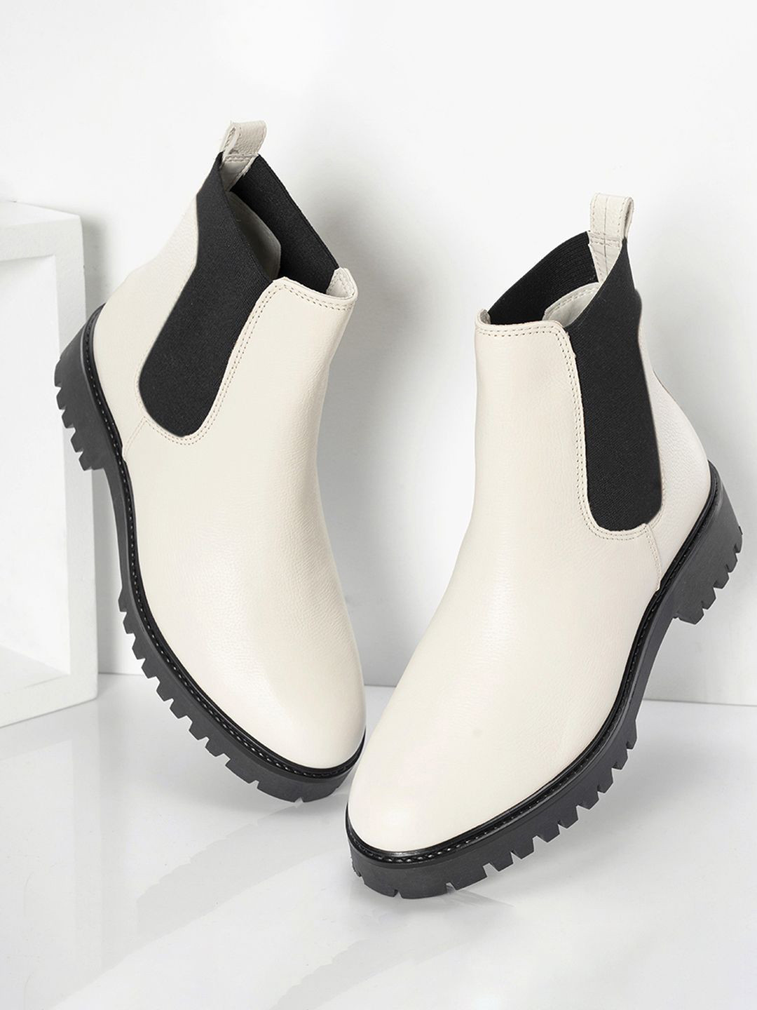 Red Tape Women Leather Chelsea Boots