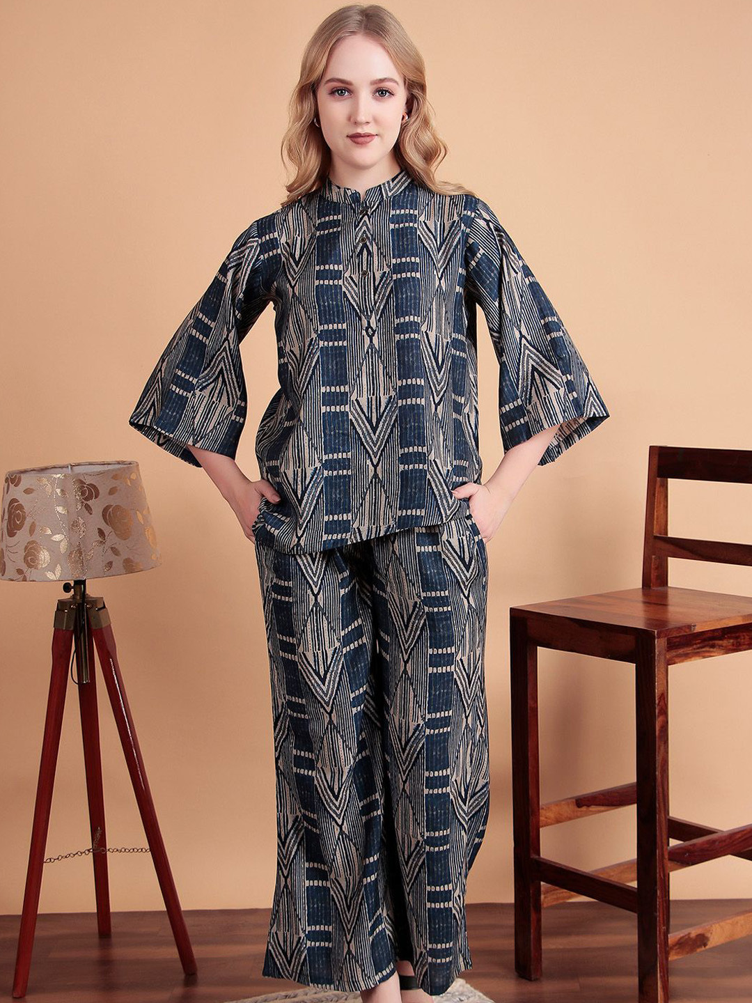 DARVI Swarna Weave Printed Mandarin Collar Top With Palazzo