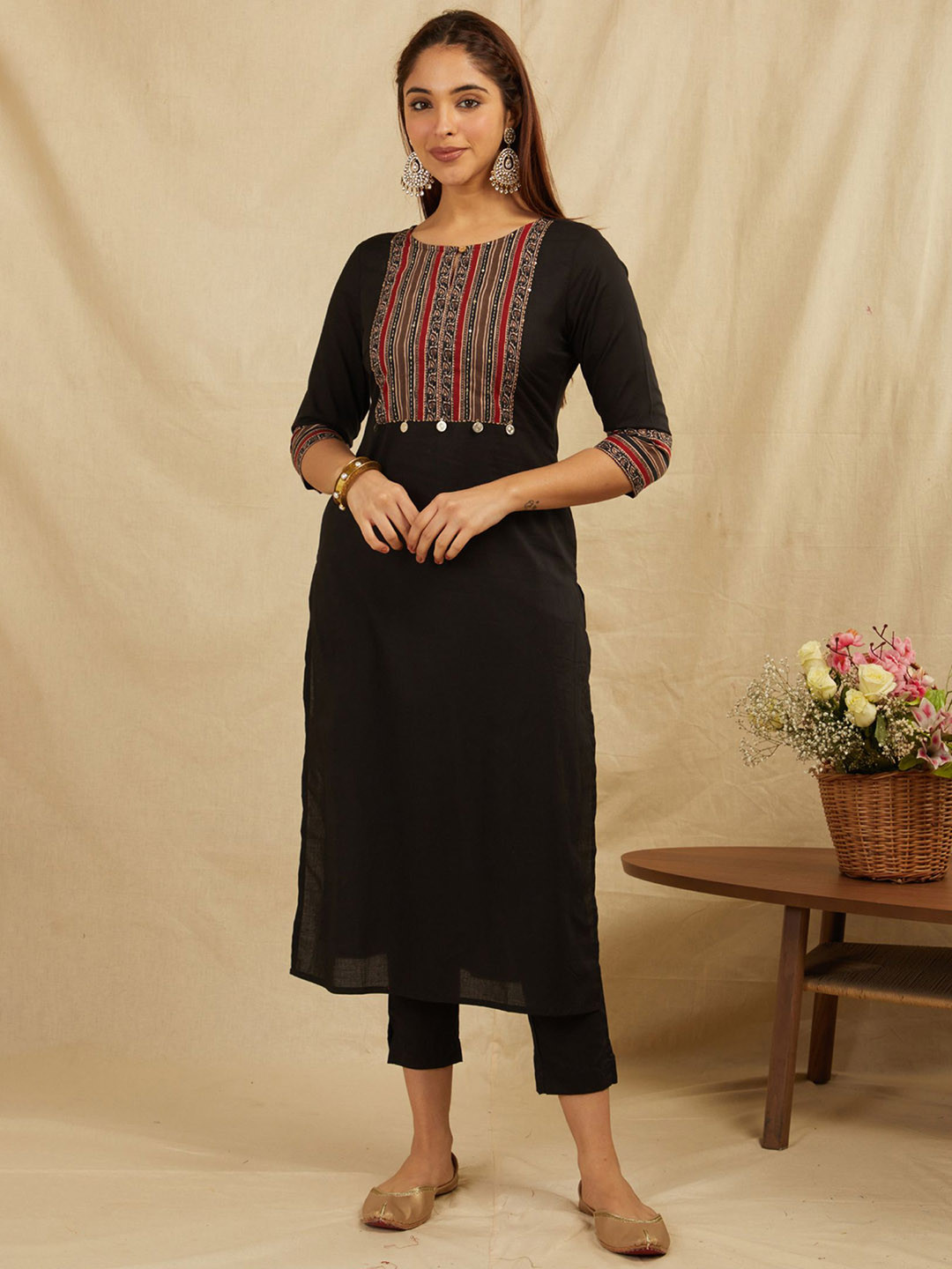 Bada Boota Ethnic Motifs Yoke Design Round Neck Pure Cotton Straight Kurta with Trousers