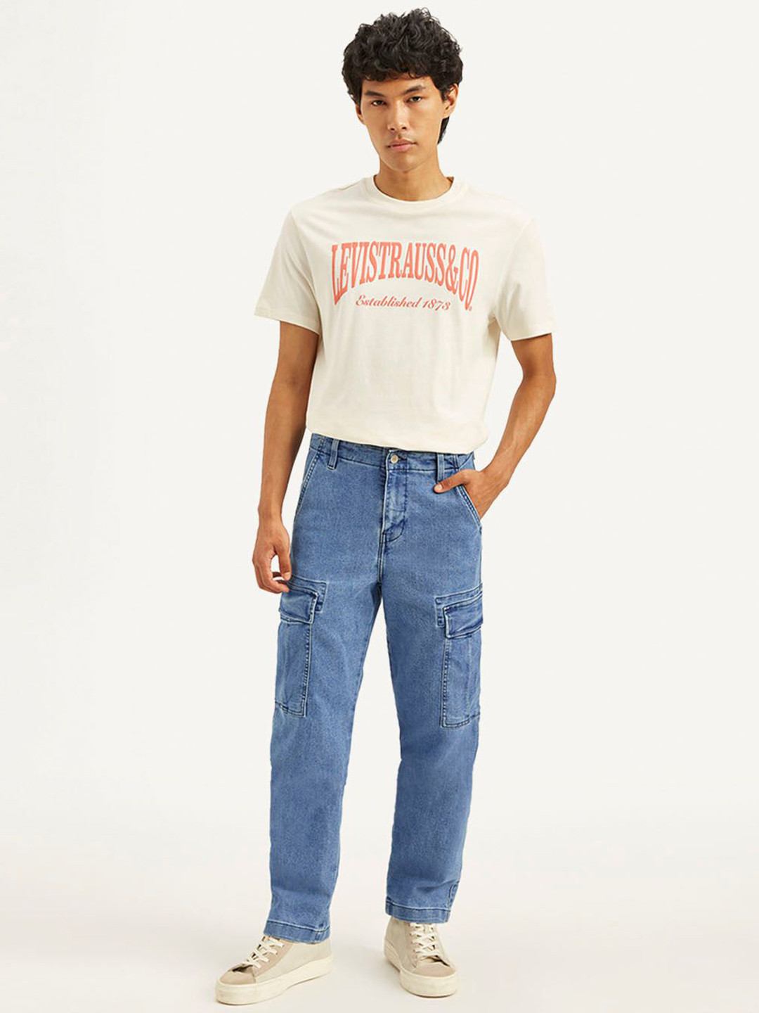 Levis Men Classic Straight Fit Mid-Rise Stretchable Jeans