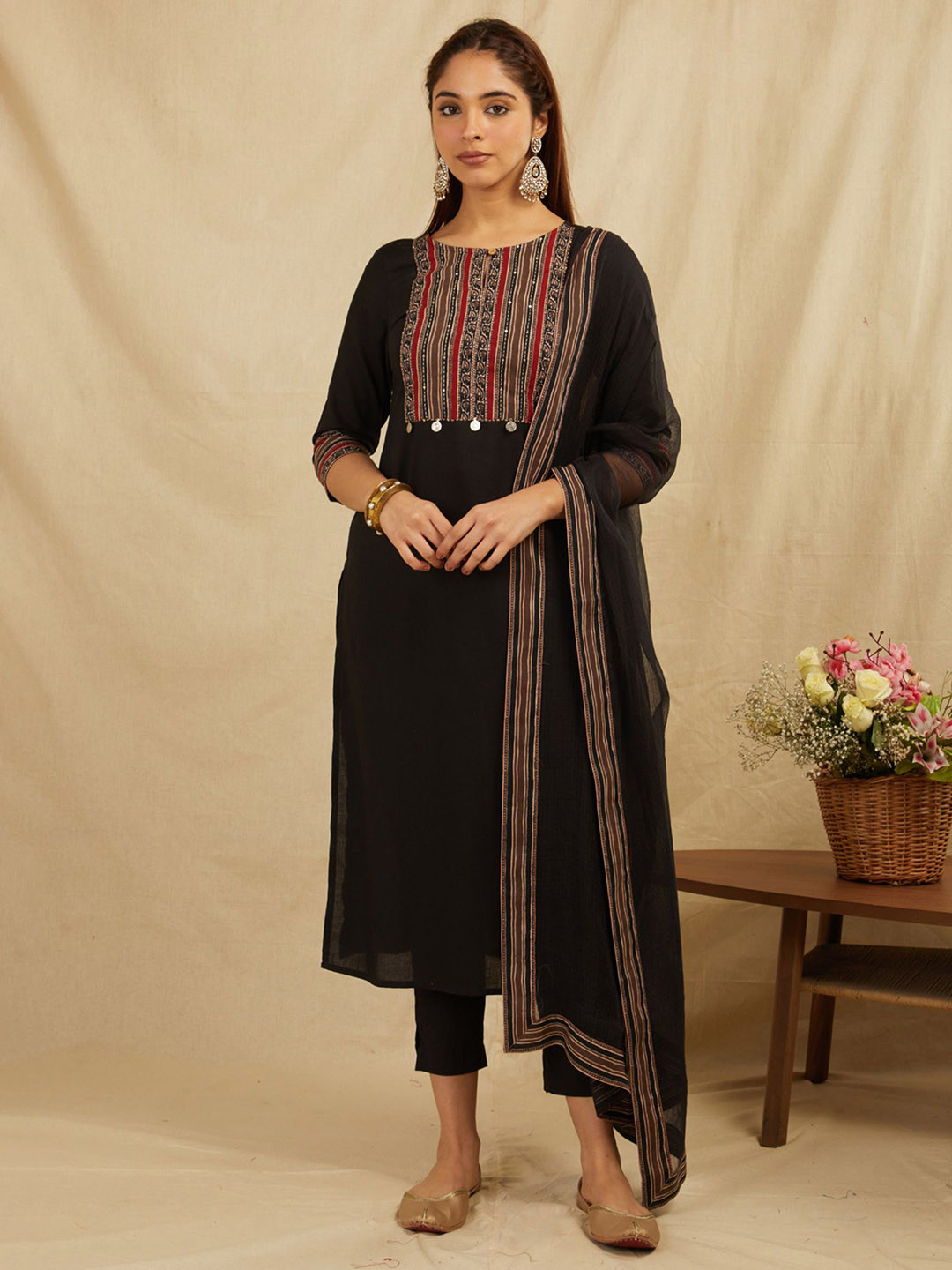 Bada Boota Floral Yoke Design Pure Cotton Straight Kurta With Trousers & Dupatta
