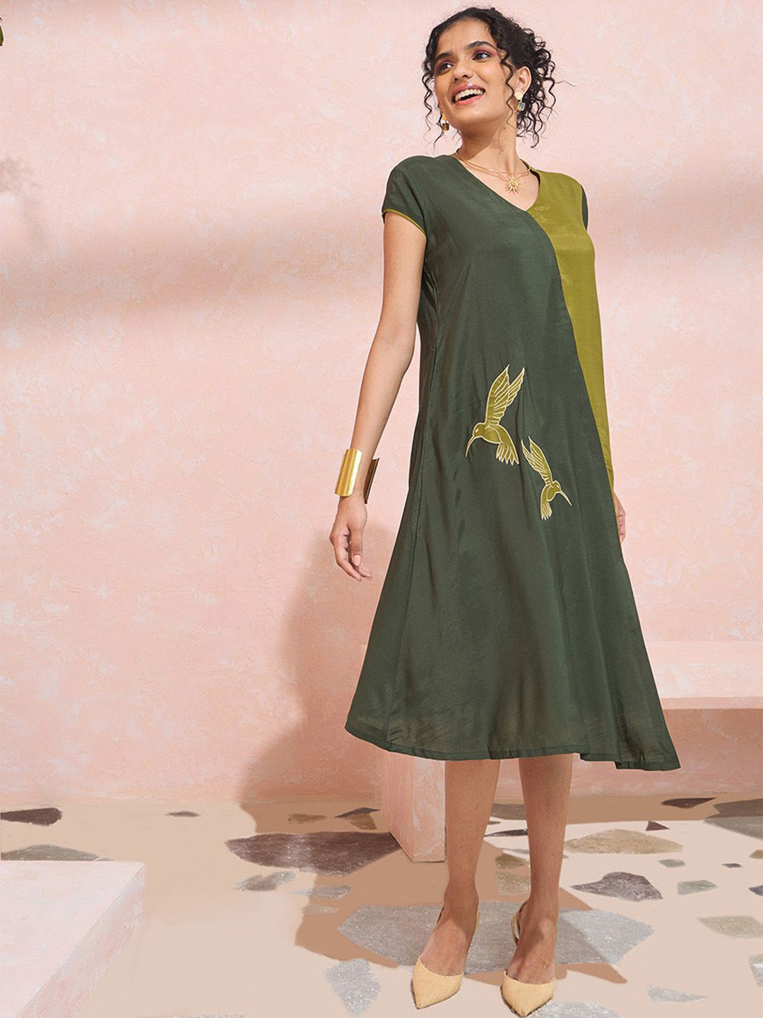 Taneira Women Colourblocked Cap Sleeves A-Line Dress