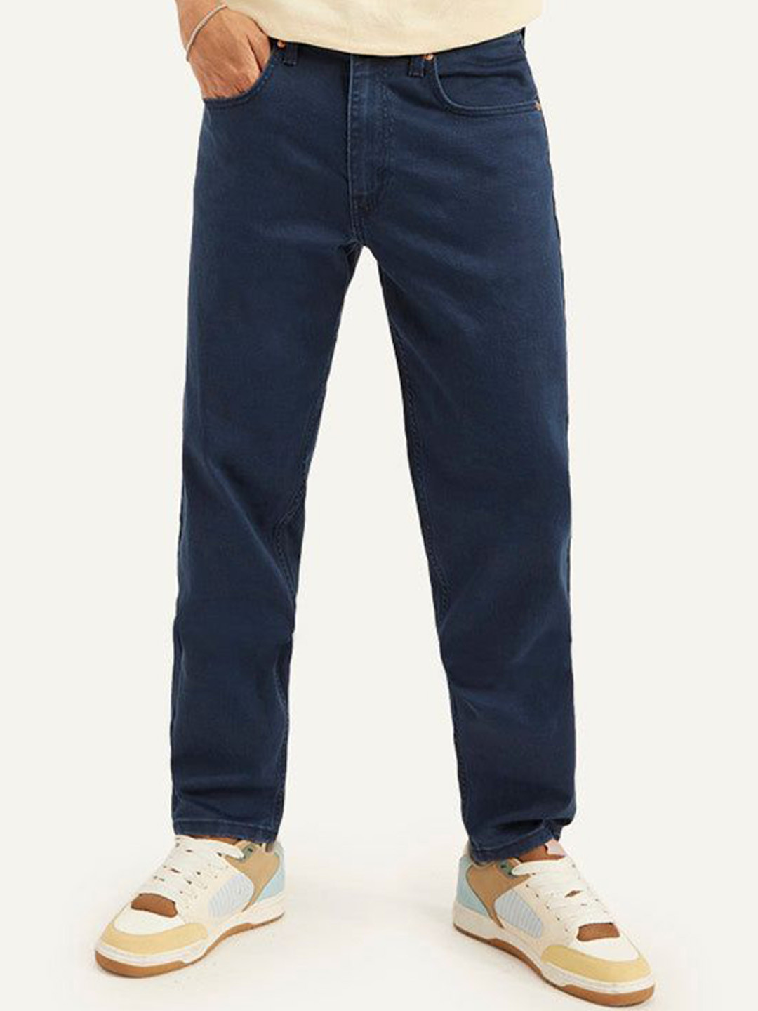 Levis Men Relaxed Fit Mid-Rise Clean Light Fade Stretchable Jeans