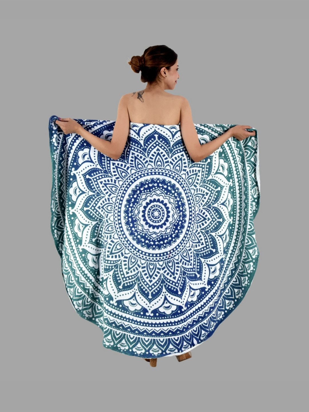 HANDICRAFT PALACE White & Green 1 Printed Terry Cotton 250 GSM Bath Towel