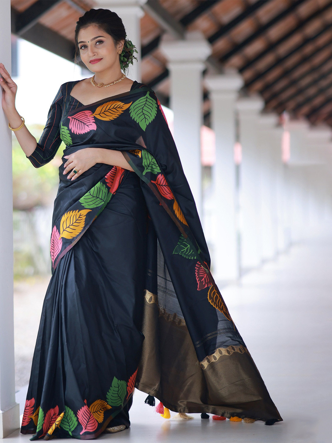LeeliPeeri Designer Embellished  Saree With Unstitched Blouse Piece