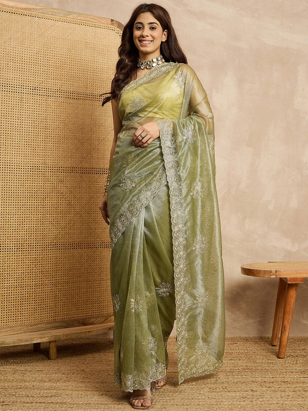 all about you Women Floral Embroided Kashida Poly Chiffon Saree