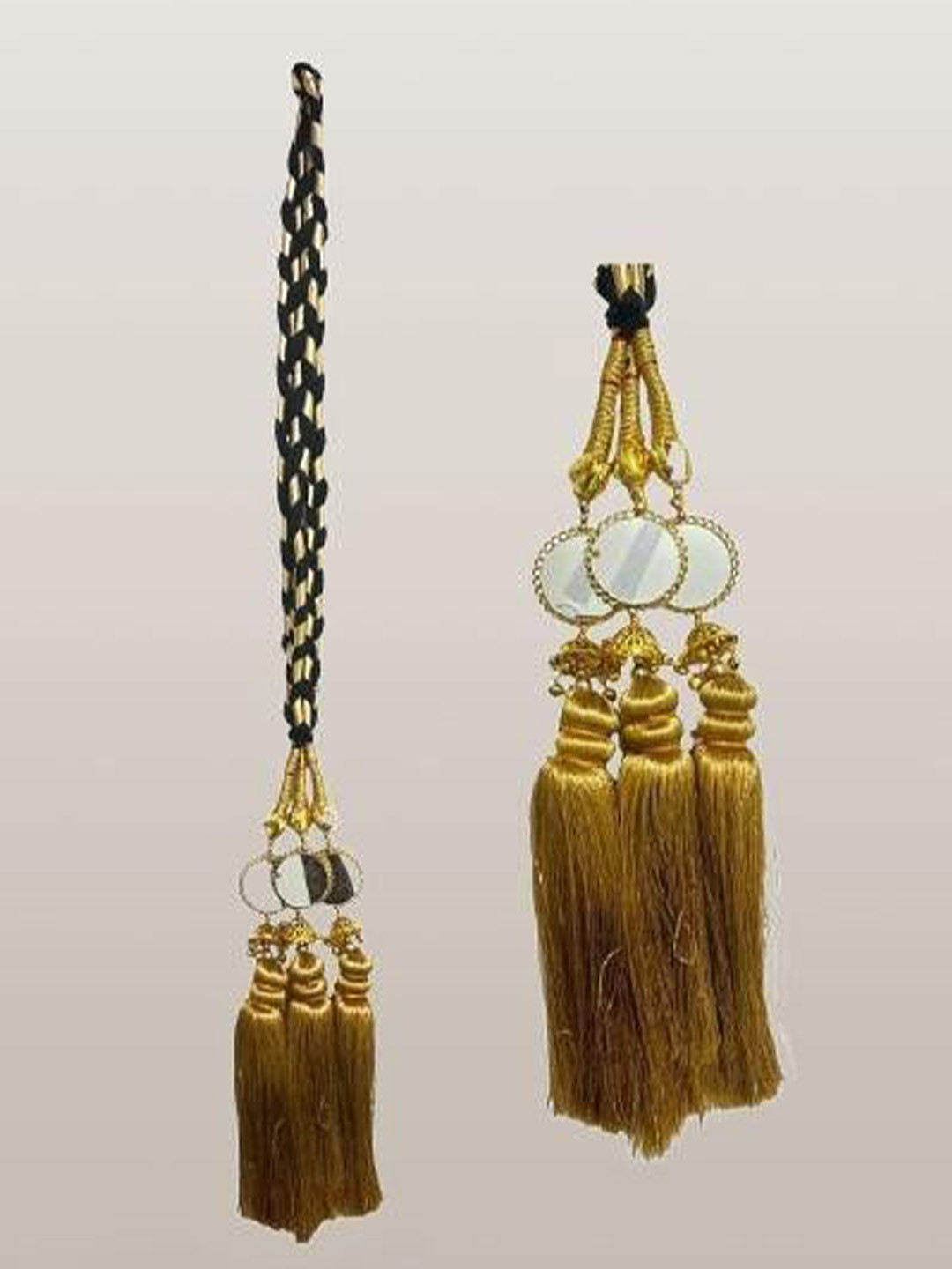 CARAPACE Women Embellished Tasselled Hair Paranda