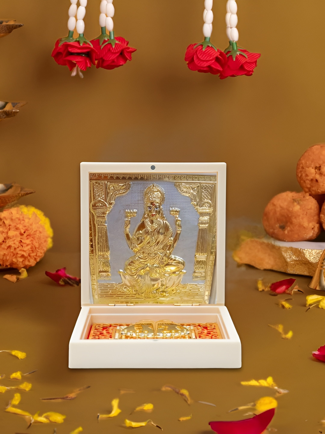 HOUSE OF WEMY Red & White Goddess Lakshmi Religious Foot Prints