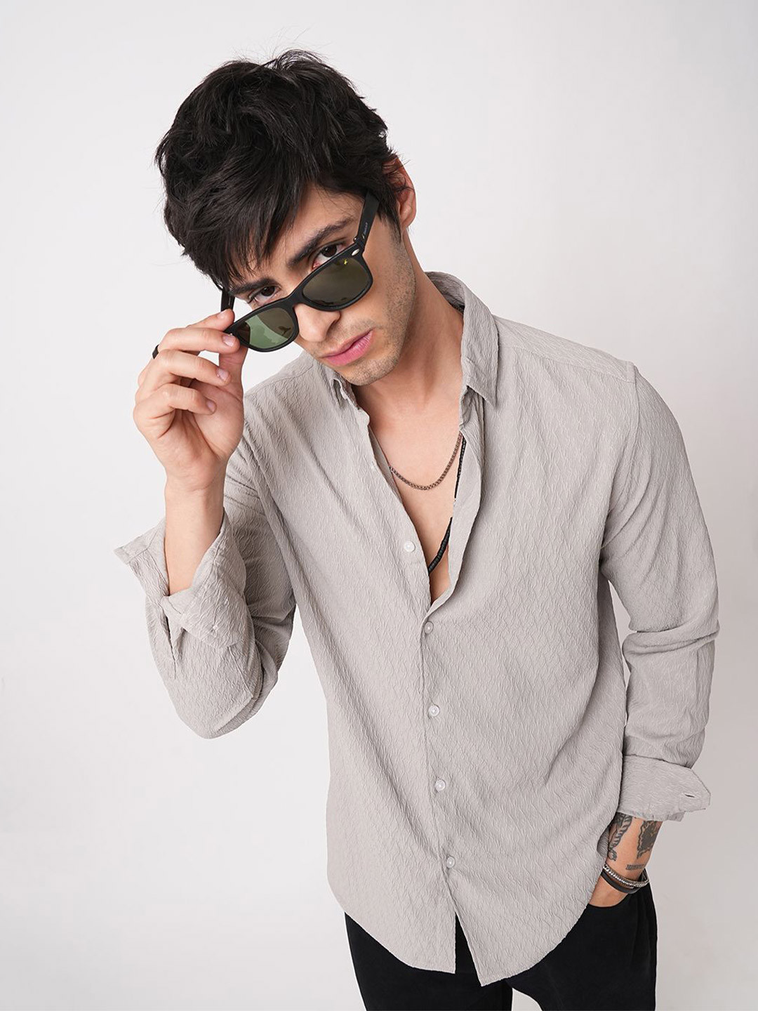 VASTRADO Ornate Cloud Men Grey Classic Relaxed Fit Self Design Jacquard Shirt