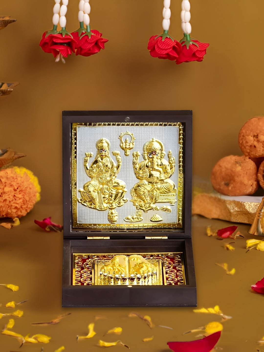 HOUSE OF WEMY Brown & White Lakshmi Ganesha Religious Foot Prints