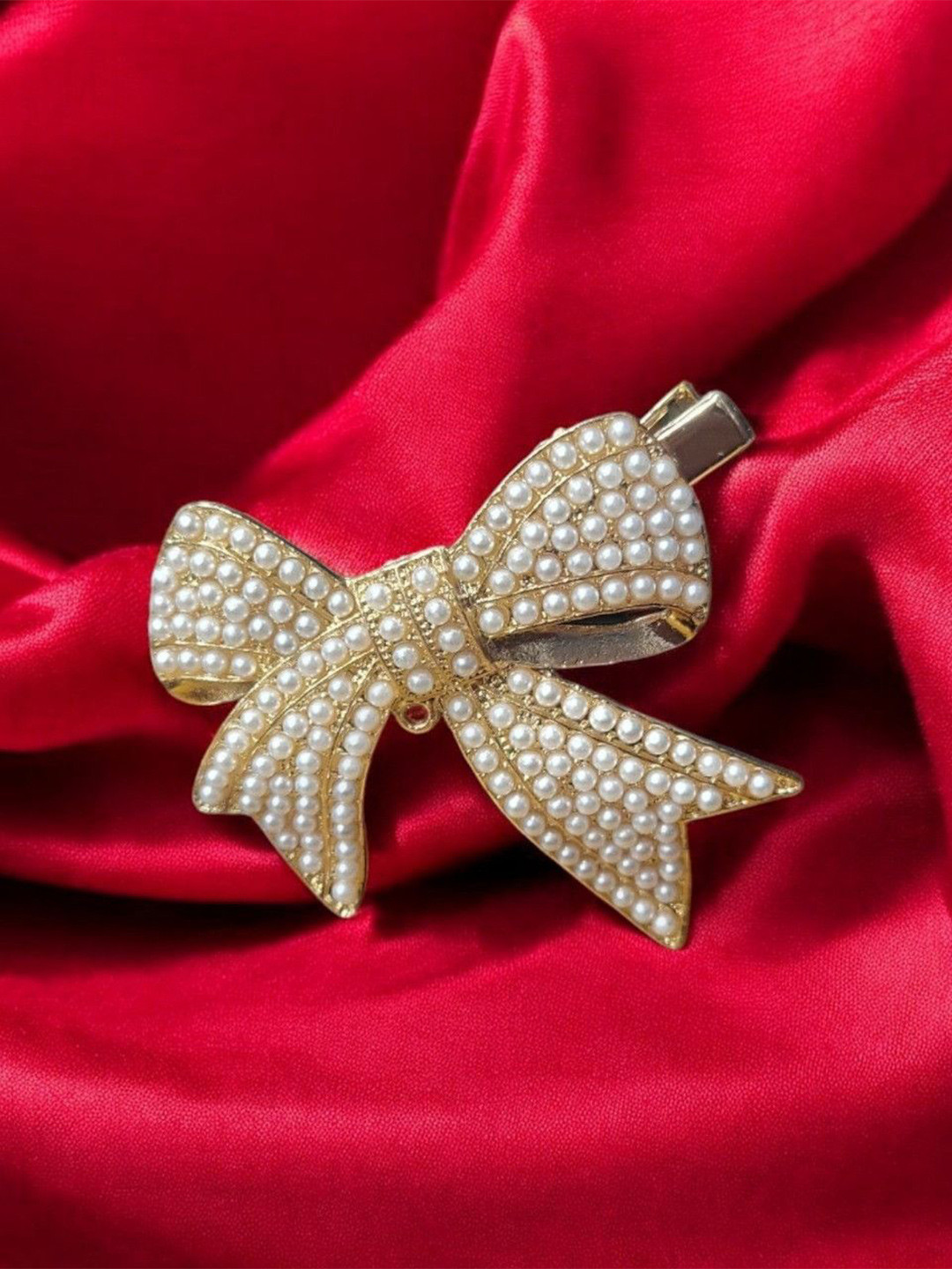 Blubby Women Embellished Alligator Hair Clip