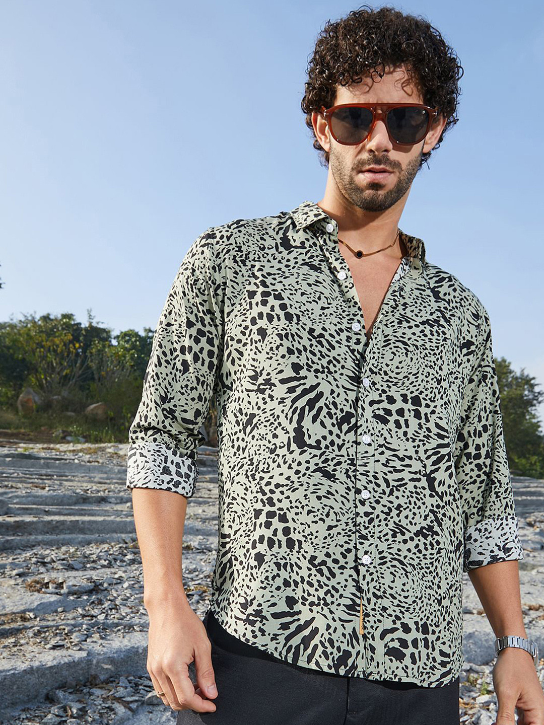 Campus Sutra Men Classic Printed Leopard Imprint Shirt