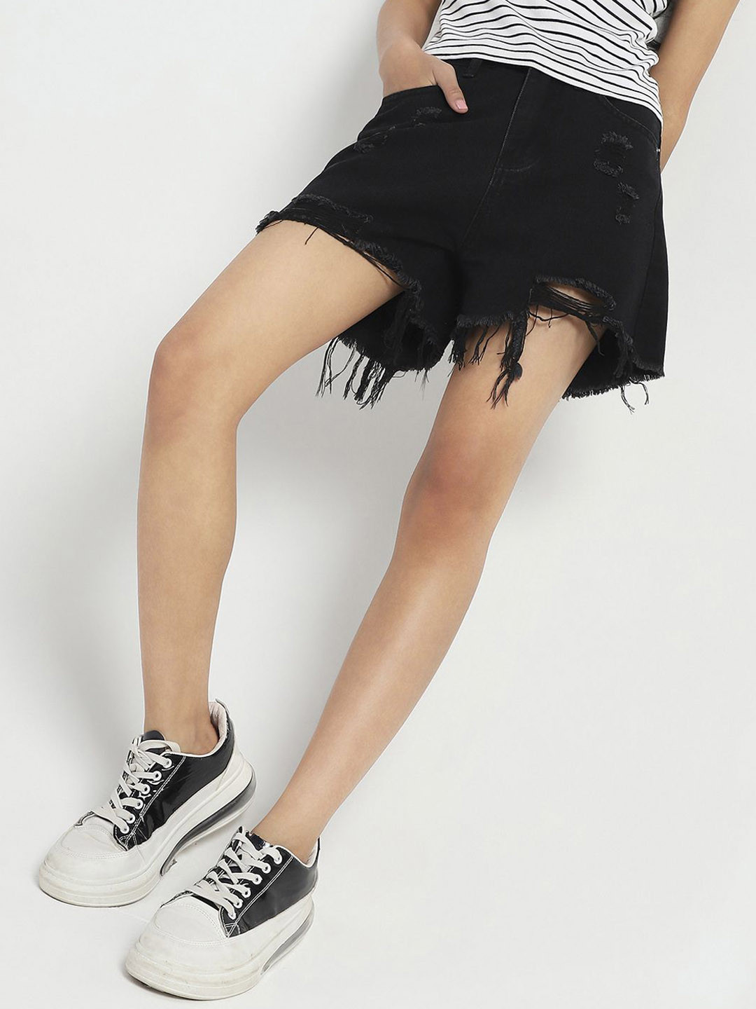 Sera Women Frayed Hem Distressed Denim Shorts