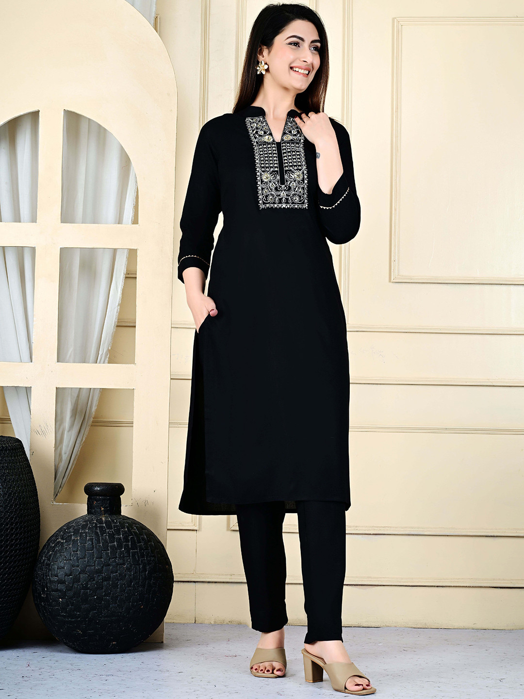 AAYUFAB Floral Yoke Design Mandarin Collar Sequinned Straight Kurta With Trousers