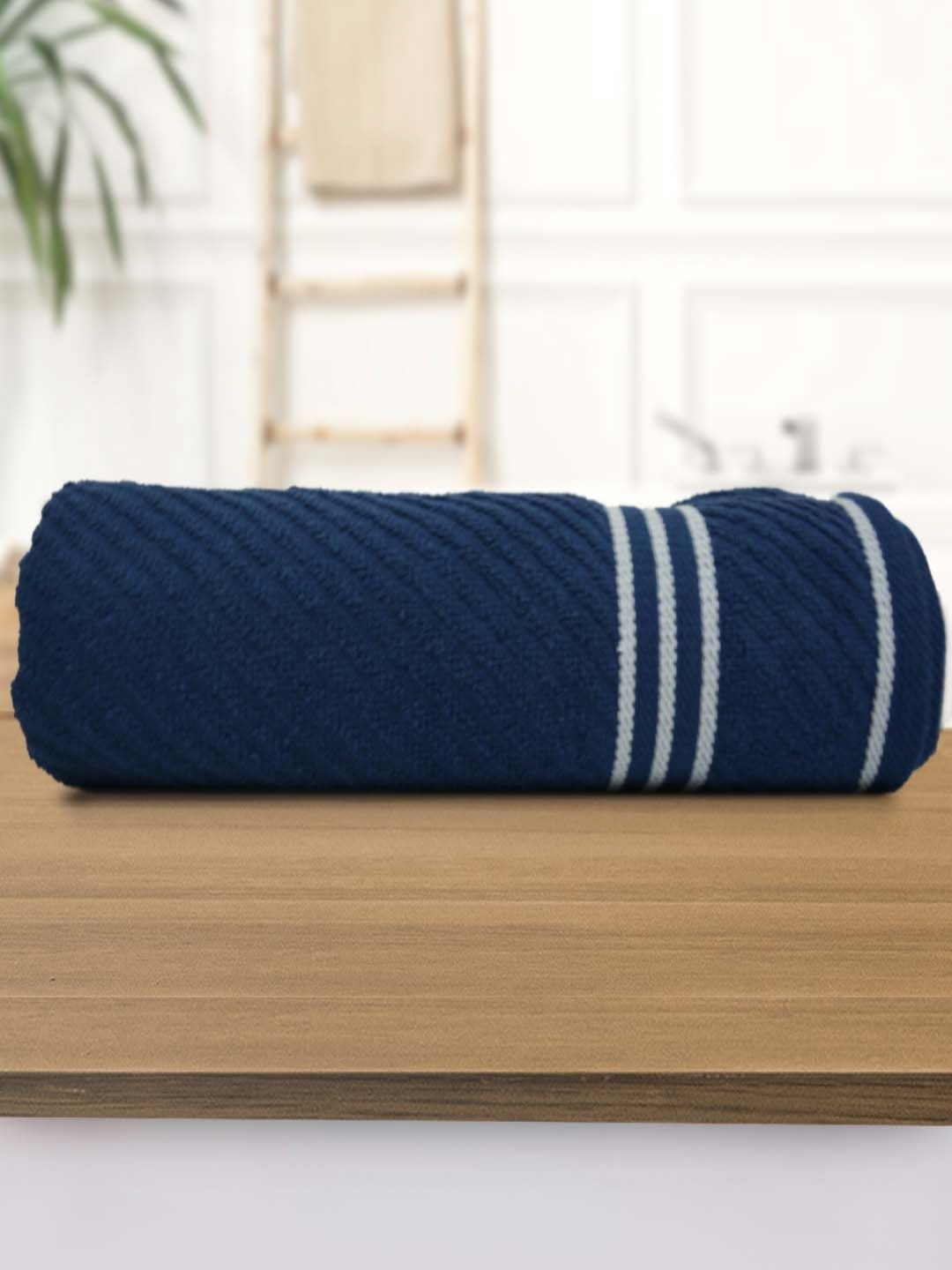 Myntra Elegant Homes Blue And White Cotton 400 GSM Bath Towel