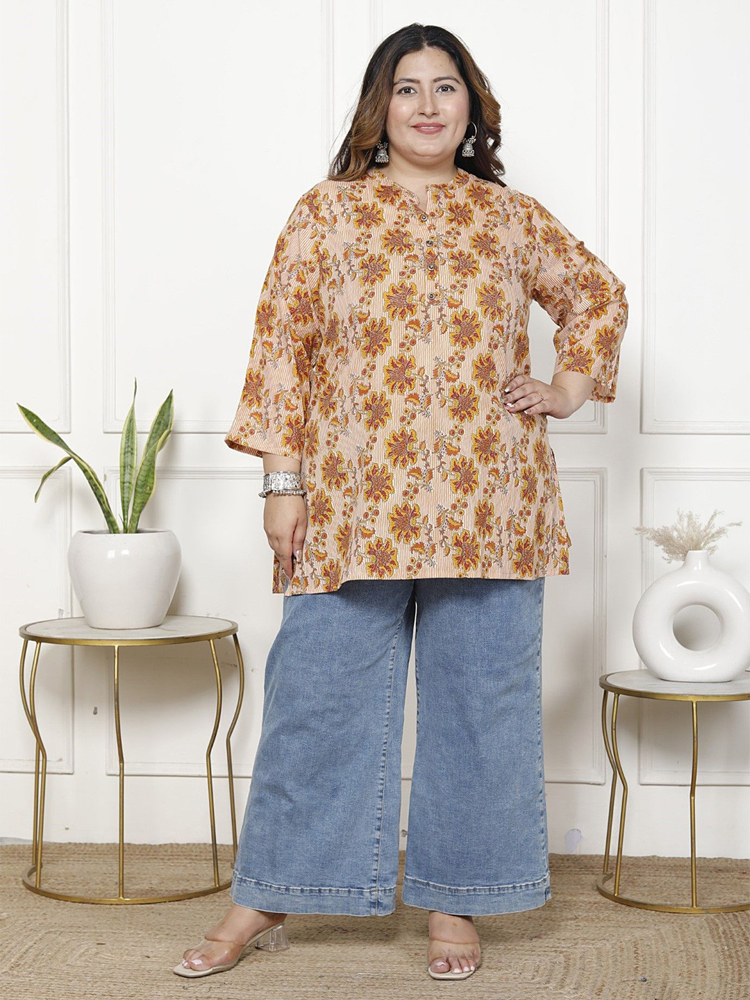 Swasti Women Floral Printed Mandarin Collar Kurtis