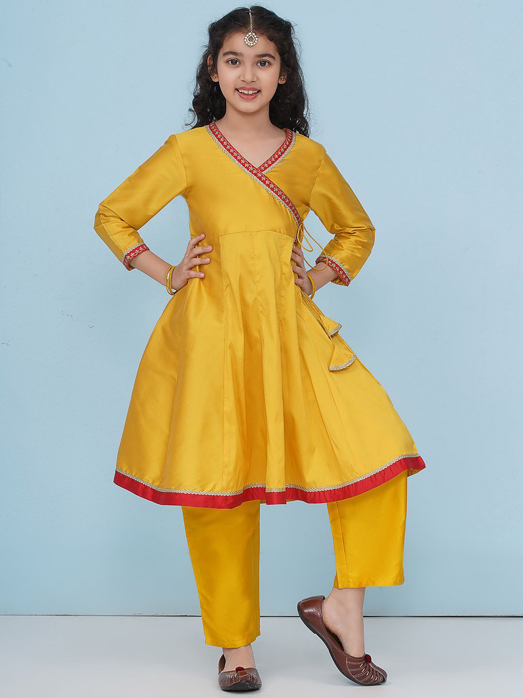 Bitiya by Bhama Girls Floral Yoke Design Zari Angrakh Kurta With Trousers