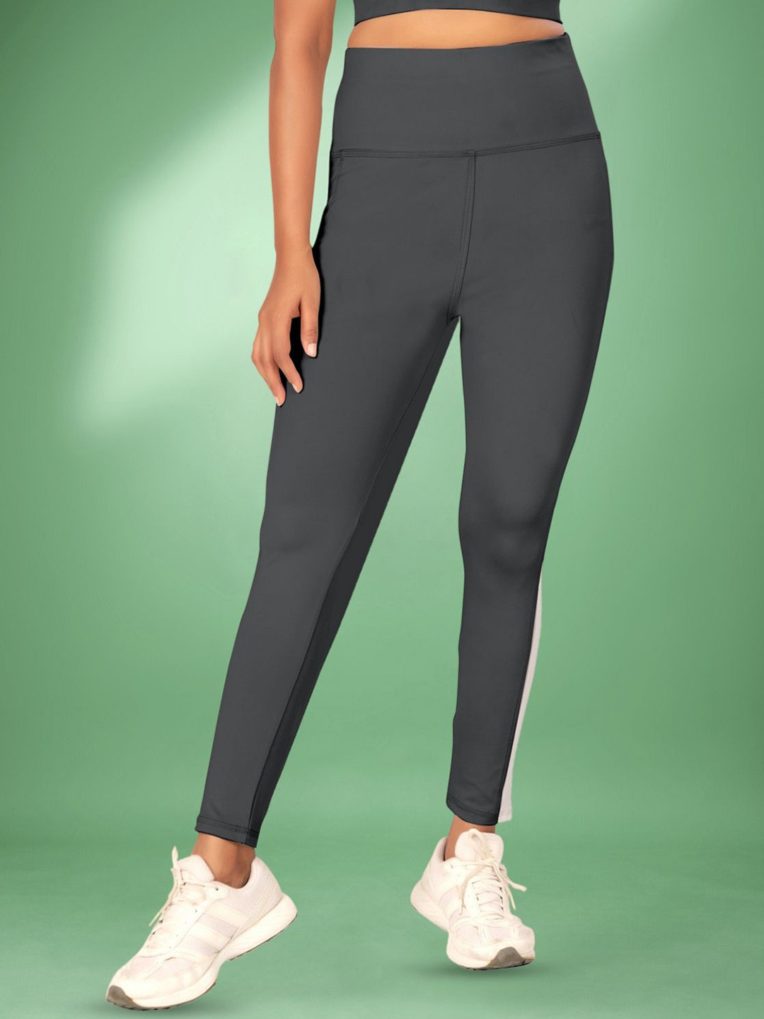 POOJARAN SAREE Colour Blocked High Waist Yoga Tights