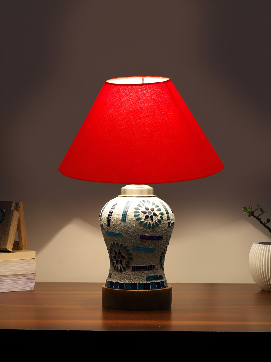 Aura Red Glass Traditional Abstract Shaped Table Lamp