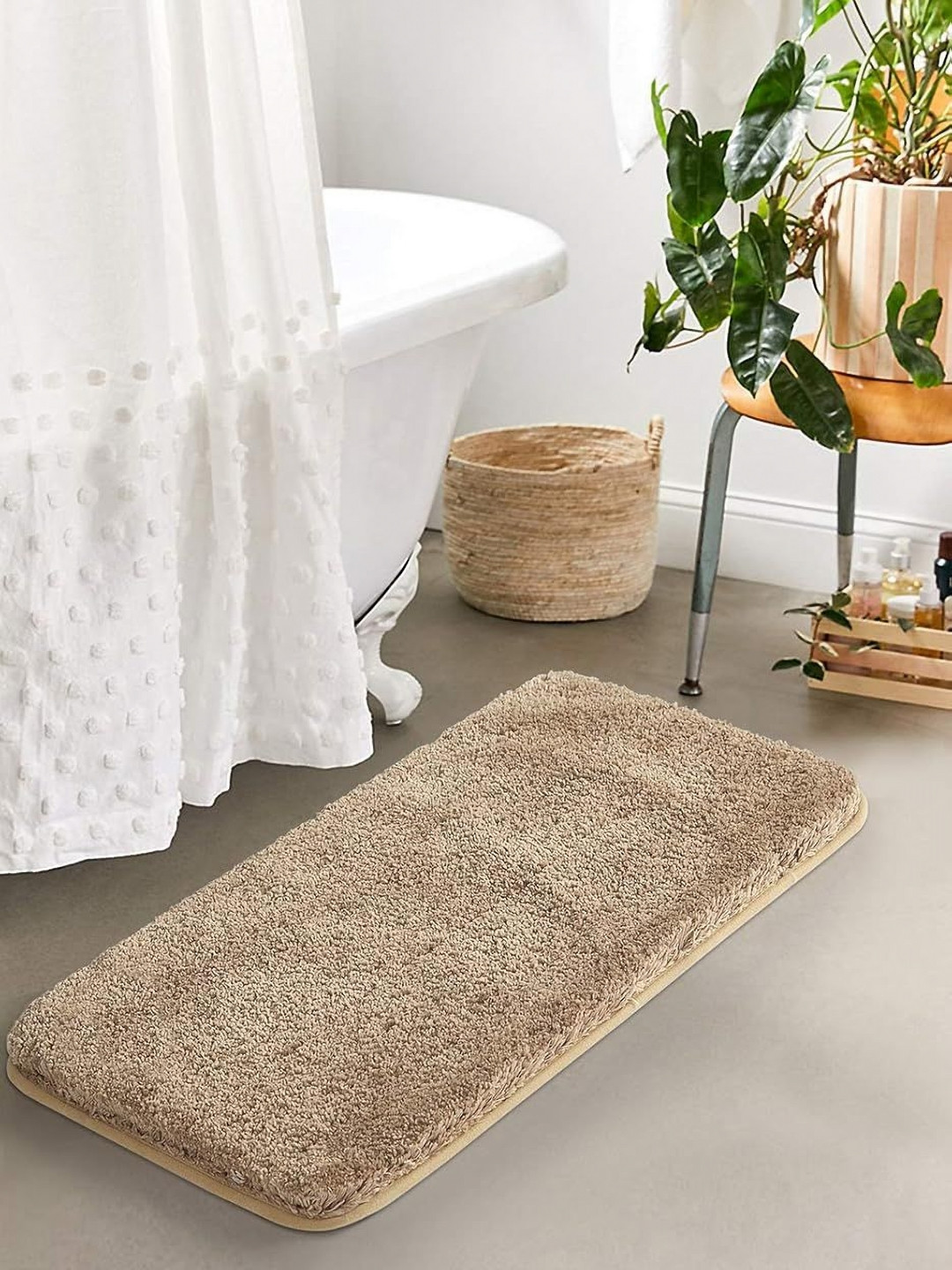 Banchmark Home Furnishings Beige 2200 GSM Microfiber Anti-Slip High Absorbent Bath Rug