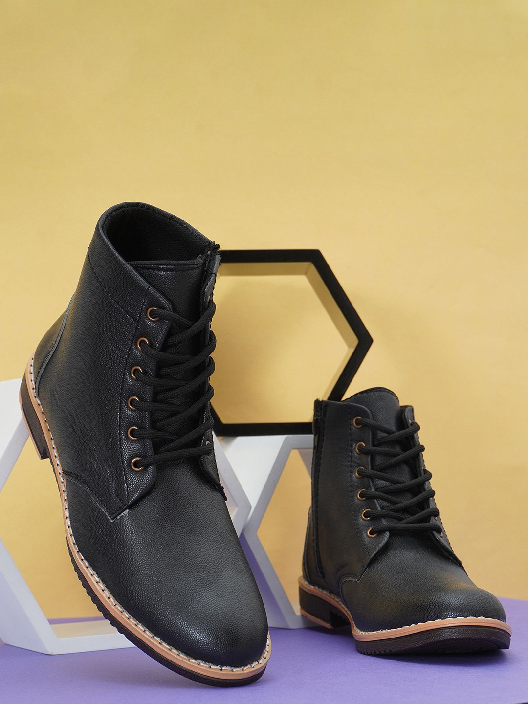 ARIWA Men Textured Casual Regular Boots