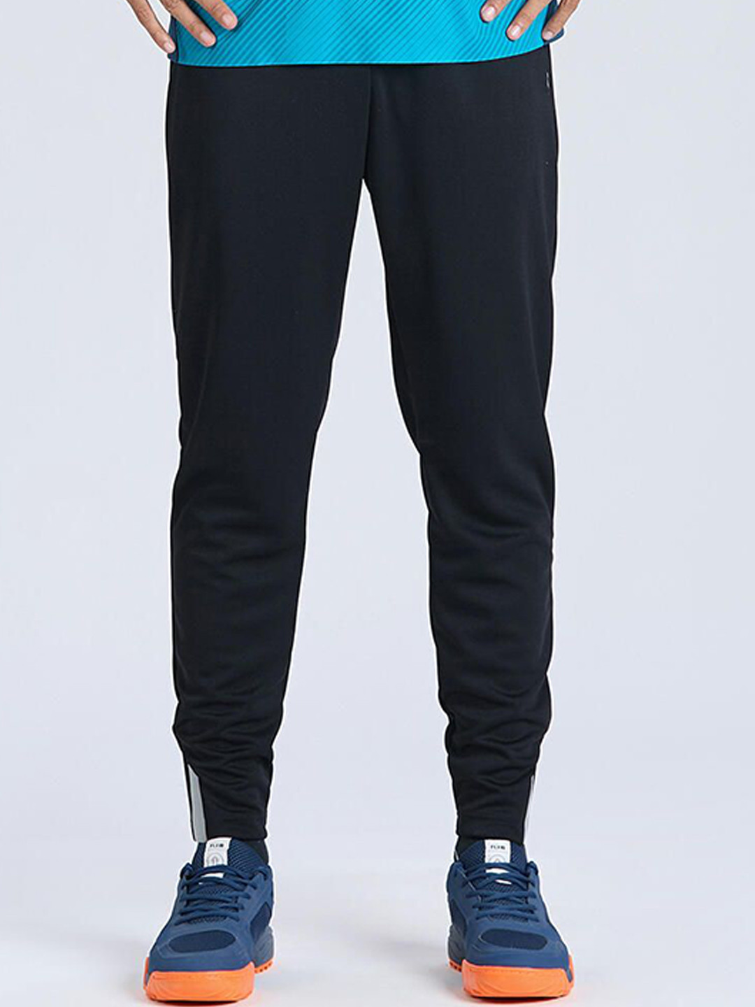 Decathlon FLX - Men Mid-Rise Regular Fit Taper Fit Ctp 900 Trousers