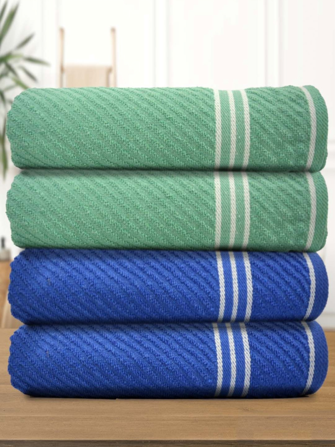 Myntra Elegant Homes Green And White 4 Pieces Cotton 400 GSM Bath Towels